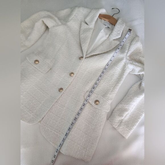Maison D'amelie Chic Oatmeal Cream Blazer with Gold Accents - Picture 6 of 11